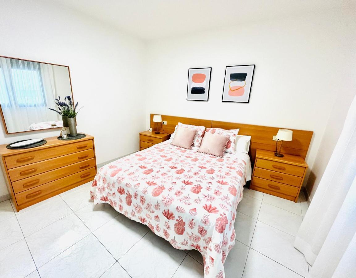 Apartamentos Faro Da Rocha O Grove Bagian luar foto
